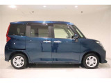 機動力を高める小回り性能。 細い路地に入る時やUターン時、車庫入れや縦列駐車時の取り回しがスムーズに行えます。