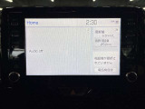 ディスプレイオーディオやカーナビは、現代のドライブにおいて欠かせない装備のひとつです。初めての場所でも迷いにくく、快適なルート案内で運転をサポートします。移動中のエンターテインメント性も高まります。