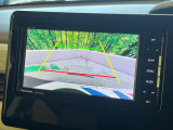 【バックカメラ】駐車時に後方がリアルタイム映像で確認できます。大型商業施設や立体駐車場での駐車時や、夜間のバック時に大活躍!運転スキルに関わらず、今や必須となった装備のひとつです!