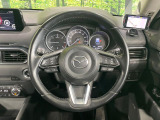 【純正革巻きステアリング】上質な革を使用することで、手にしっかり馴染みとても運転しやすいハンドルです♪