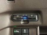 いまや快適なカーライフに欠かせないETCが付いています。