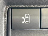 【パワースライドドア】スマートキーや運転席のスイッチでスライドドアの開閉が可能♪電動だから力を入れてドアを開ける必要が無く、小さいお子様でも、重い荷物を持っている時もラクに開け閉めできます♪