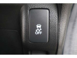 VSA(Vehicle Stability Assist)が装備!!VSAはコーナリング時の横滑りを抑制する機能と車両の急激な挙動変化を抑える機能で、安定した走行を実現していいます!!