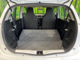 普段のお買い物や通勤、送迎等に十分な荷室スペースを確保しております。セカンドシートを倒すと、大きな荷物の積載も可能です♪
