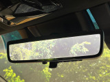 【デジタルインナーミラー】カメラが撮影した車両後方の映像をルームミラー内に表示。クリアな視界で状況の確認が可能です!※ドラレコ機能ご利用には別途SDカードをご用意いただく場合があります。