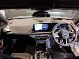 ☆センターパネルを運転席側に僅かに傾けたBMW独特のインパネ☆【駆け抜ける歓び】はここからもスタートしております☆