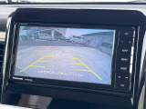 【バックカメラ】駐車時に後方がリアルタイム映像で確認できます。大型商業施設や立体駐車場での駐車時や、夜間のバック時に大活躍!運転スキルに関わらず、今や必須となった装備のひとつです!