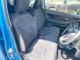 運転席シート廻りは使用感も少なく、良好な状態となっています。前オーナー様が丁寧に使っていたことがよくわかりますね。