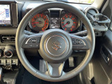 【純正革巻きステアリング】上質な革を使用することで、手にしっかり馴染みとても運転しやすいハンドルです♪