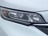 明るくて長寿命のLEDヘッドライト採用