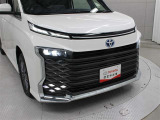 プリクラッシュセーフティに夜間歩行者と自転車運転者、昼間自動二輪車の検知機能を追加するなど機能を強化した、「Toyota Safety Sense」を装備しています。