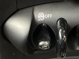 ●横滑り防止装置:トラクションコントロールを介してカーブ走行時などで車両の制御を行ってくれます。