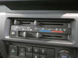 調整が容易なマニュアルエアコンです。夏は快適に、冬も車内の曇りを取ってくれるので安全です♪