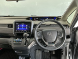 【前方視界】開放的な前方視界!運転がしやすく疲れにくいです♪窓が大きく、見通しがとっても良いおクルマですよ♪