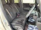 運転席シート廻りは使用感も少なく、良好な状態となっています。前オーナー様が丁寧に使っていたことがよくわかりますね。