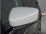 【ドアミラーウインカー】格好良さだけではなく対向車両からの視認性もよく安全に走行する為の安全装備のひとつです。