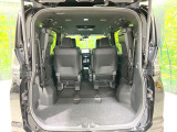 普段のお買い物や通勤、送迎等に十分な荷室スペースを確保しております。セカンドシートを倒すと、大きな荷物の積載も可能です♪