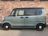 オプションになりますが、ボディーコーティングもご用意しております。新車の輝きに近づき、洗車などのお手入れも楽になりますよ。