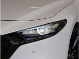 【LEDヘッドライト】省電力で長寿命の明るく運転しやすいLEDヘッドランプです。明るく照らすので暗い夜道からお客様を守ってくれます。お近くの広島マツダまでお越しください。