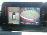 【アラウンドビューモニター】空から見下ろした映像がナビ画面にて確認可能です。駐車もラクラクですよ♪
