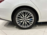 車両は屋内展示しておりますので天候に関係なくごゆっくりコンディションご確認頂けます。車両を倉庫へ保管している場合が御座いますのでご来店前に在庫確認頂けると幸いです。TEL072-784-8800