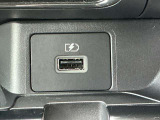 USB充電ポートがついています。