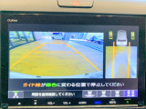 【リヤカメラアンシンプラス】車線変更時や後退時の危険を検知し、ナビ画面でお知らせして安全運転をサポートします。
