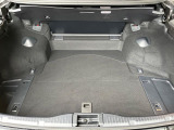 普段のお買い物や通勤、送迎等に十分な荷室スペースを確保しております。