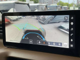 カメラは切り替えが可能で前方の駆動部分を映し出すことが可能!