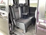 スライドドアなら狭い駐車場でもドアをぶつける心配がありません。ステップが低く乗り降りもしやすいです。
