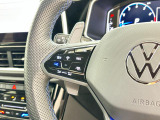Travel Assist。設定した速度を上限に自動で加減速し、一定の車間距離,およ走行レーンを保つことでロングドライブの疲労を軽減します。