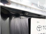 バックカメラが付いているので後方確認が非常にしやすいです。今や運転初心者も熟練者も必須装備!ついていて損はないですね♪