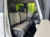 運転席シート廻りは使用感も少なく、良好な状態となっています。丁寧に使われていたことがよくわかりますね。