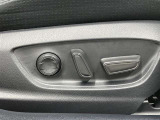 パワーシート搭載。微妙な調整が手軽にでき、ピッタリのポジションで運転することが可能です。