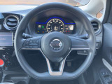 運転席はこのような感じです。