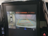 駐車が苦手な方でも安心のバックガイドモニター搭載。 後方の映像をクリアに表示し、ガイドラインで車庫入れや縦列駐車をしっかりサポート。毎日の運転がぐっとラクになります。