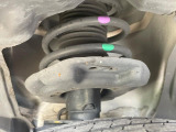お車を安心してお乗りいただく為には、足回りの定期点検が欠かせません。サービスサポート(有償保証)では無料点検もご提供しており、安心のカーライフをお過ごしいただけるサポート体制が整っています。