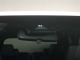 TOYOTA SAFETY SENSEは道路状況、車両状態、天候状態及びドライバーの操作状況などによっては、作動しない場所があります。