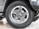純正18インチAWに255/70R18のタイヤを装備しております!