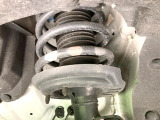 お車を安心してお乗りいただく為には、足回りの定期点検が欠かせません。サービスサポート(有償保証)では無料点検もご提供しており、安心のカーライフをお過ごしいただけるサポート体制が整っています。