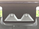 【スマートアシスト】走行中に前方の車両等を認識し、衝突しそうな時は警報とブレーキで衝突回避と被害軽減をアシスト。より安全にドライブをお楽しみいただけます。