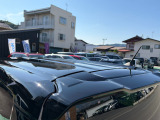 目立つキズ凹み等はありませんが、中古車という商品の特性ルーフには子キズや塗装しみがあります