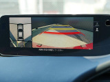 360&deg;ビューモニターを搭載しています。コーナーセンサーと合せてお使いいただくことで、安全、安心にお車の取り回しを行っていただけます。