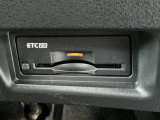 ETCは、高速道路料金所の渋滞を避け、時間と手間を省くことができます。また、料金の支払いや精算の手間が省け、便利で快適なドライブをサポートします