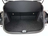 走りにこだわりながら収納力も持ち合わせたお車です。荷物を載せて軽快なドライブを楽しめますよ♪