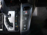 電動パーキングブレーキを搭載。スイッチ操作でパーキングブレーキを作動・解除することが可能ですので、操作の力が不要ですよ♪