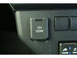 【アクセサリーソケット】12Vのカー用品等の電源供給が可能です。