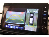 純正のマルチビューカメラが装備されています!上から見下ろしたような視界のカメラが駐車をサポートします!