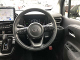 ハンドルは車を運転する上で、ずっと握っている重要なパーツです。手にフィットする物がいいですよね♪