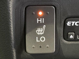 【シートヒーター】寒い日に重宝するシートヒーター!エアコンより早く温まってくれるので寒がりの人も安心ですね♪エアコンの温風は乾燥するから苦手、という方にもをおすすめです。